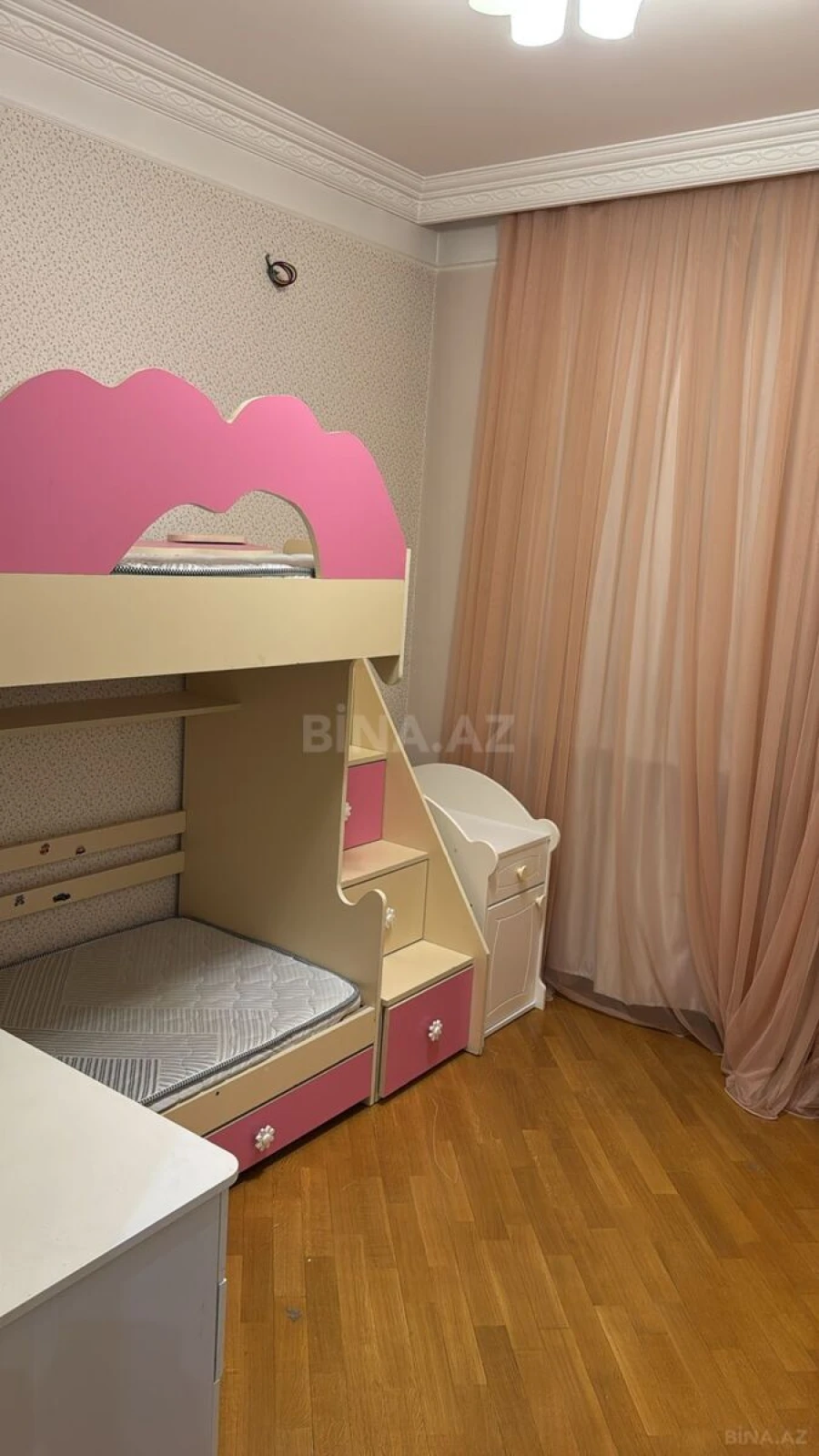 Kirayə verilir 3 otaqlı mənzil 110 m²