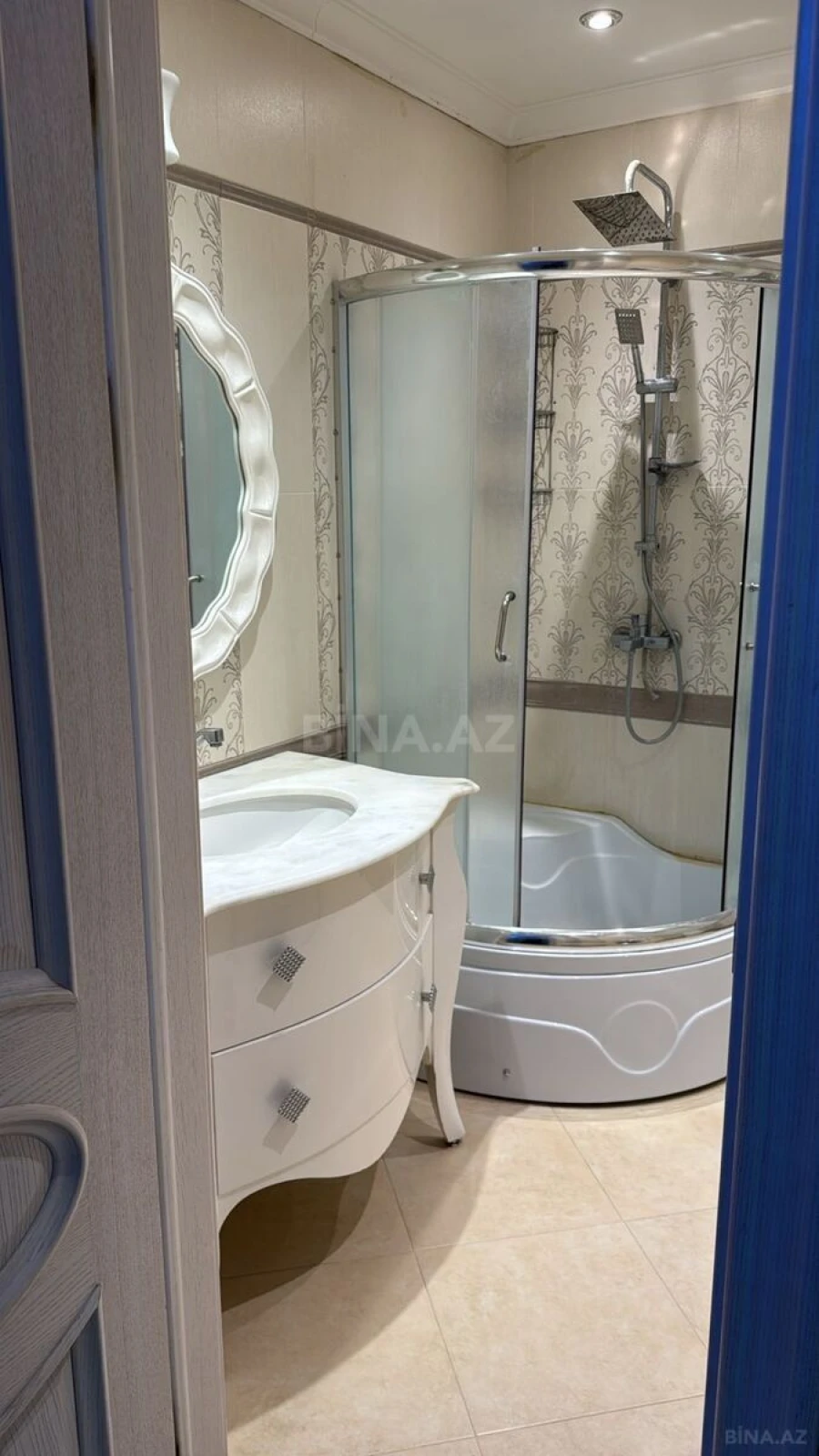 Kirayə verilir 3 otaqlı mənzil 110 m²