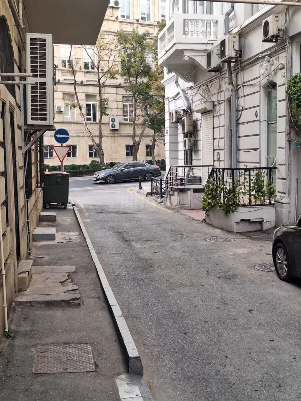 Satılır obyekt 40 m²