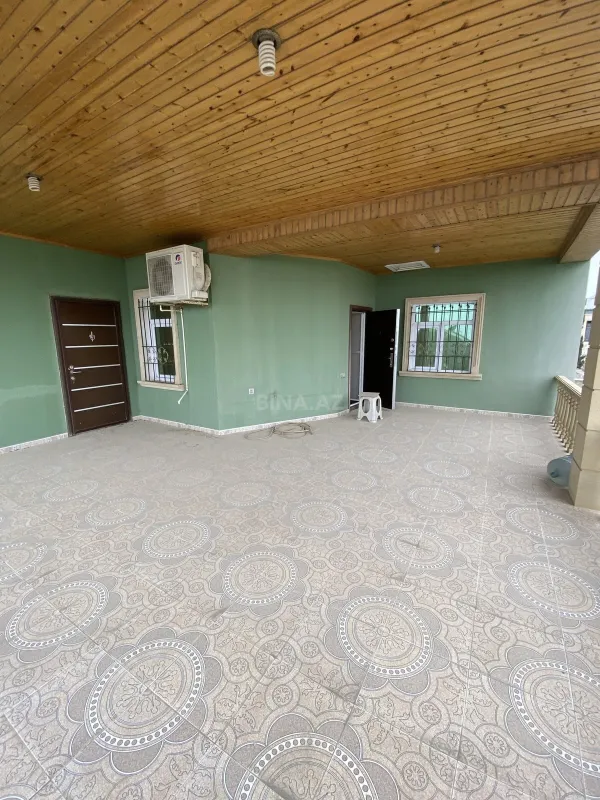 Satılır 5 otaqlı həyət evi 240 m²