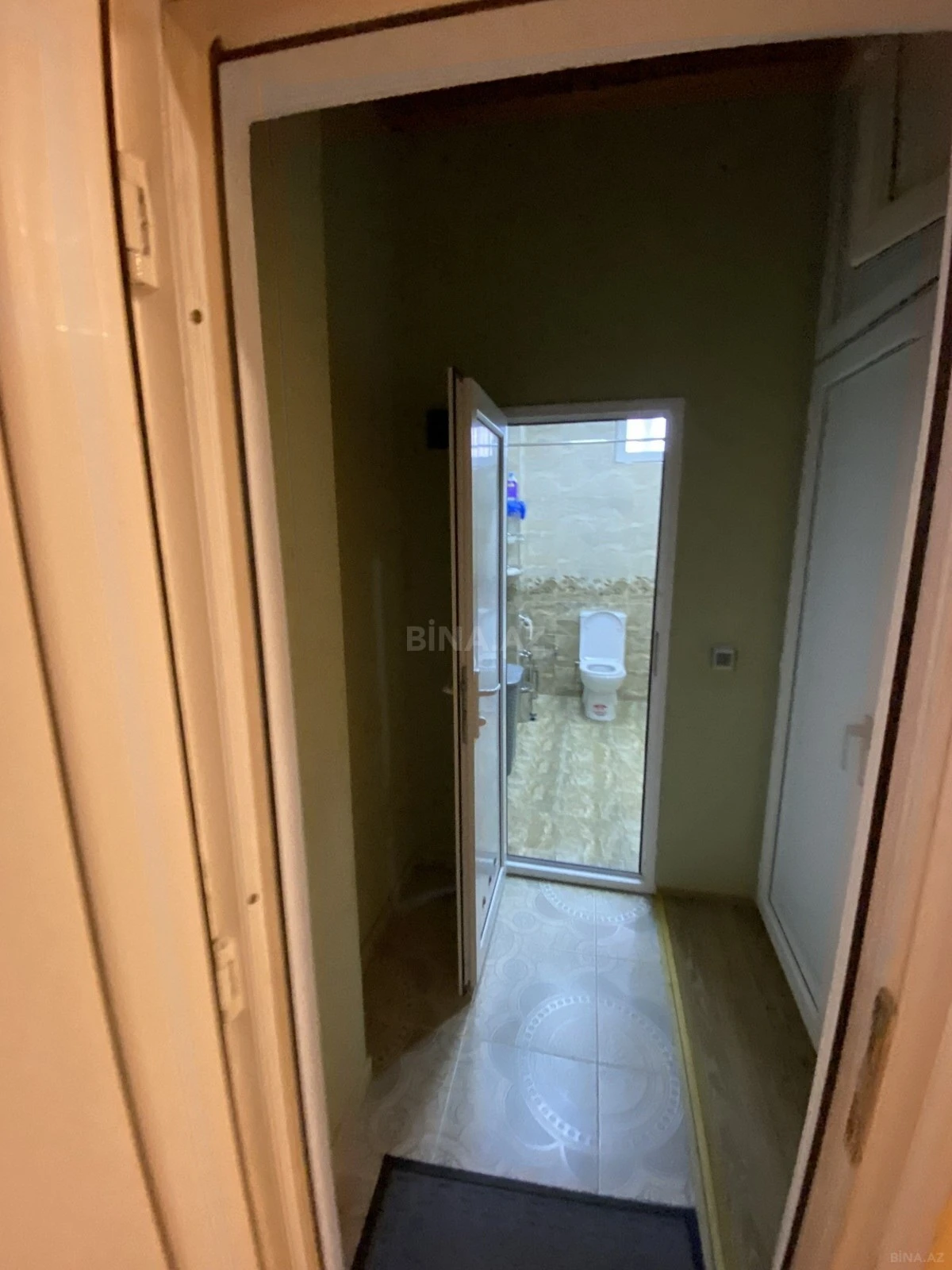 Satılır 5 otaqlı həyət evi 240 m²