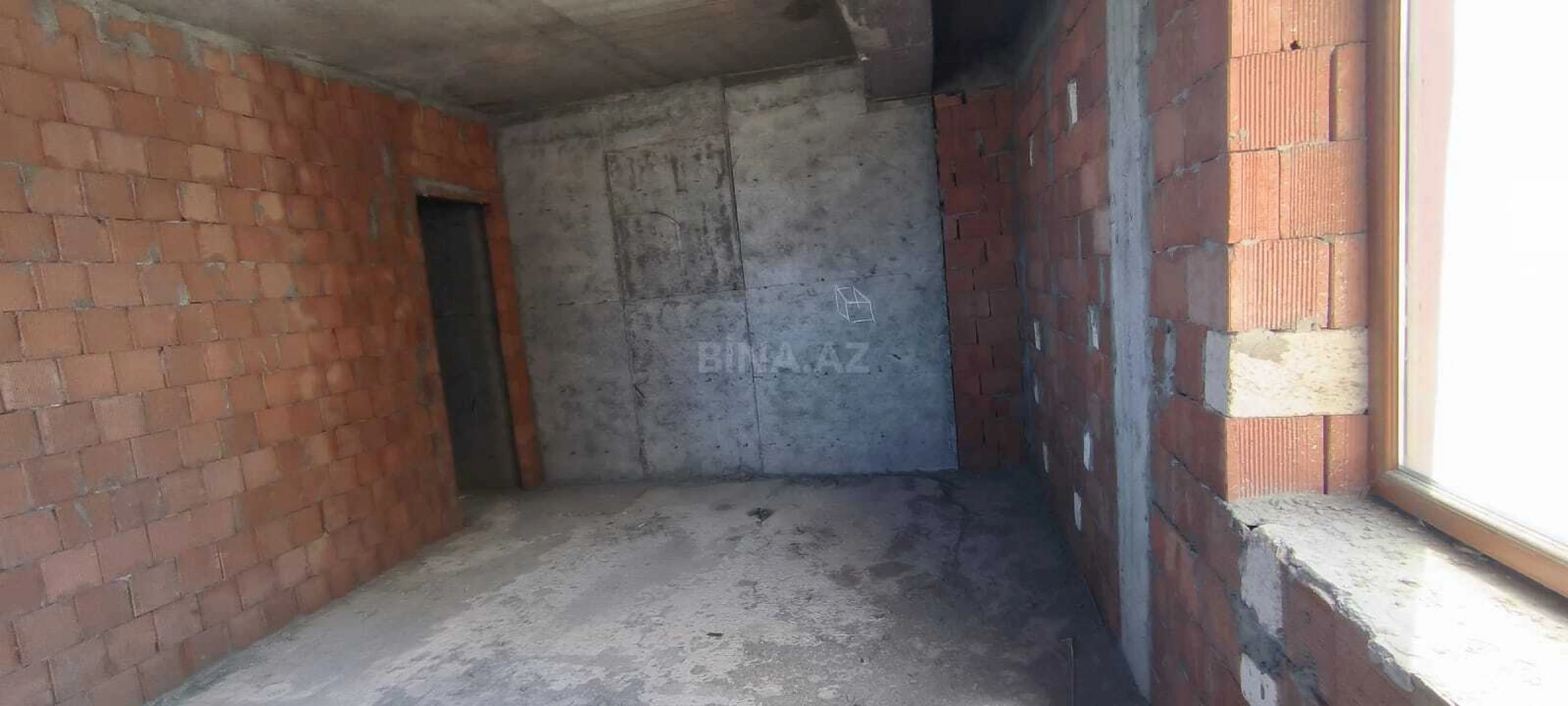 Satılır 3 otaqlı mənzil 165 m²