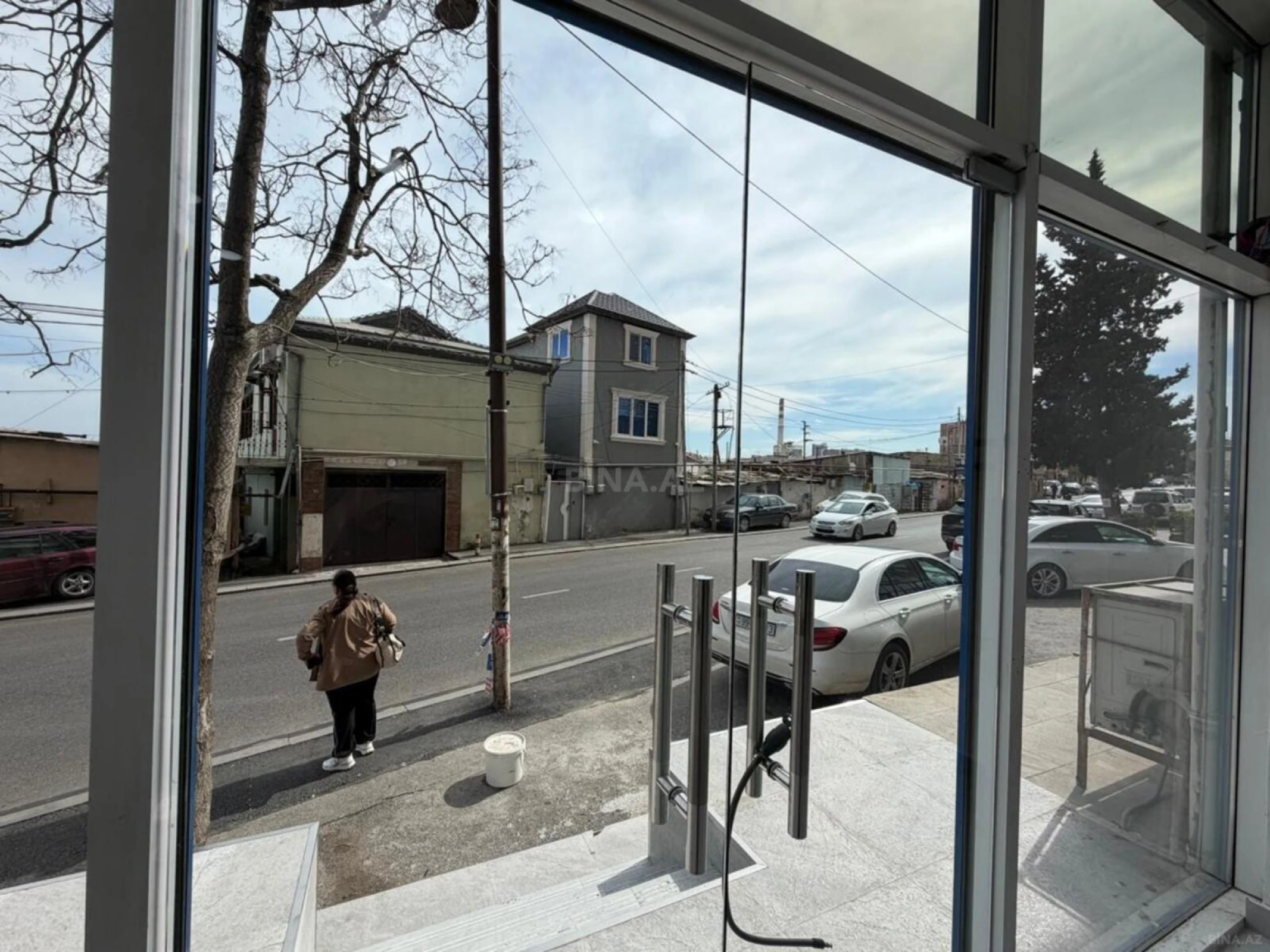 Kirayə verilir obyekt 110 m²