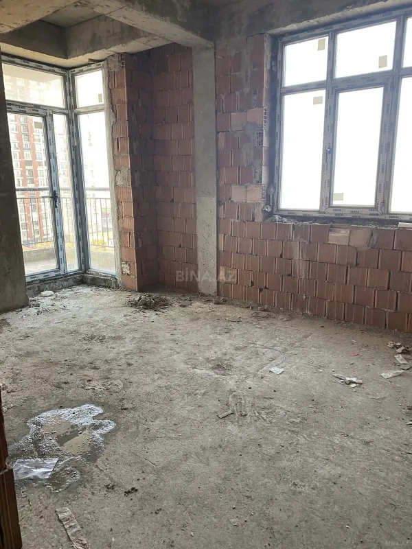 Satılır 2 otaqlı mənzil 87 m²