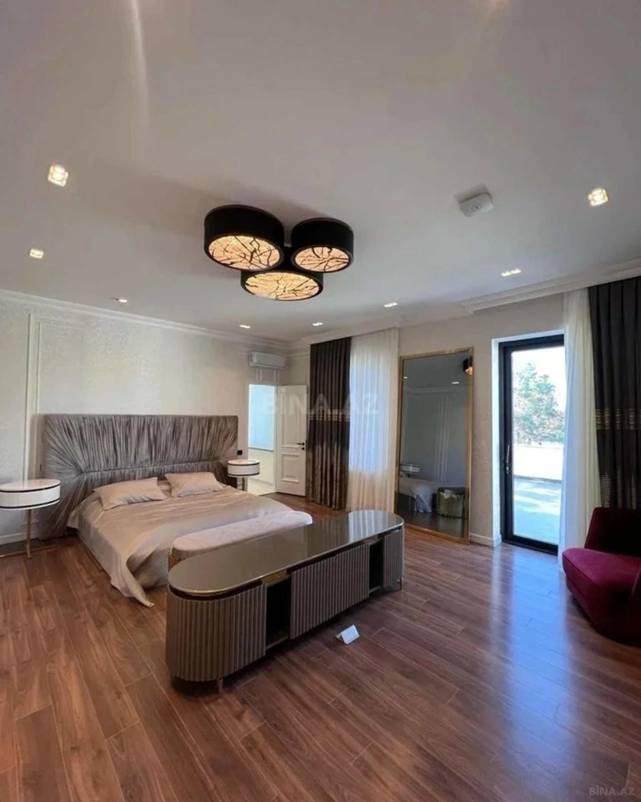 Kirayə verilir 5 otaqlı həyət evi 360 m²