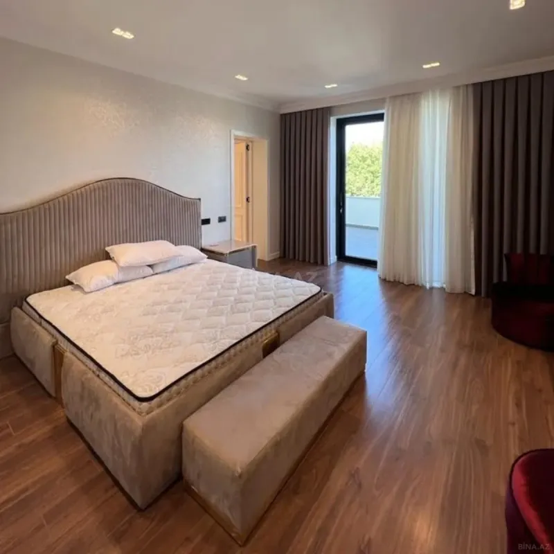 Kirayə verilir 5 otaqlı həyət evi 360 m²