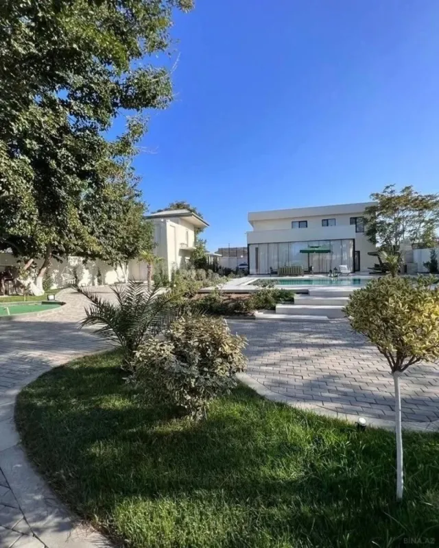 Kirayə verilir 5 otaqlı həyət evi 360 m²