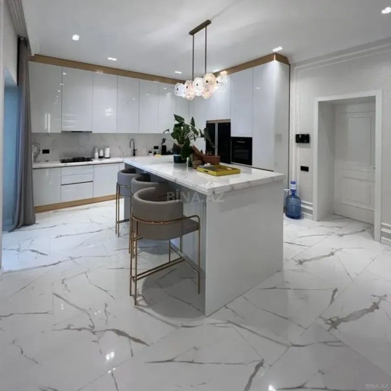 Kirayə verilir 5 otaqlı həyət evi 360 m²