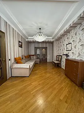 Satılır 3 otaqlı mənzil 87 m²