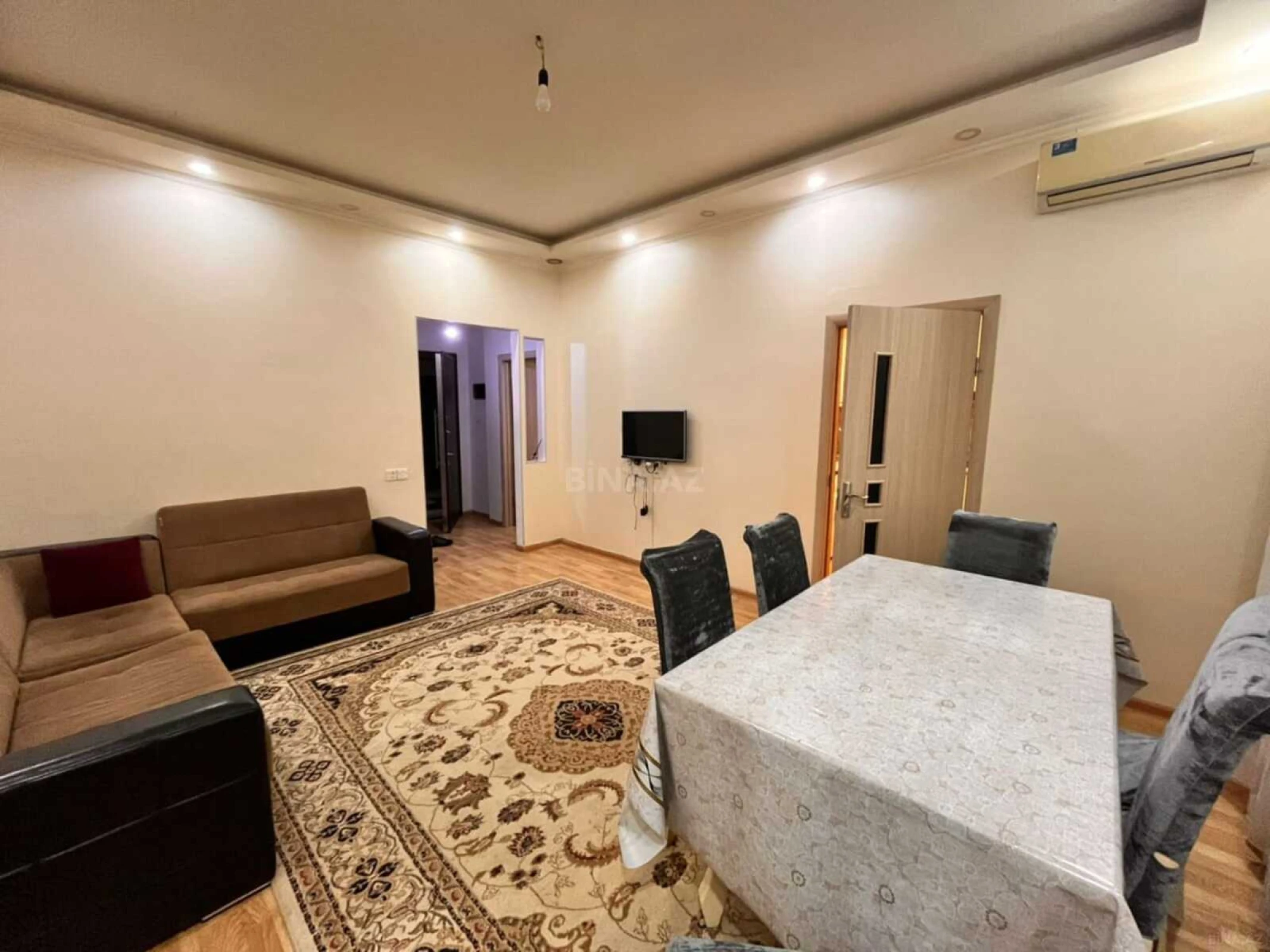 Kirayə verilir 2 otaqlı mənzil 60 m²