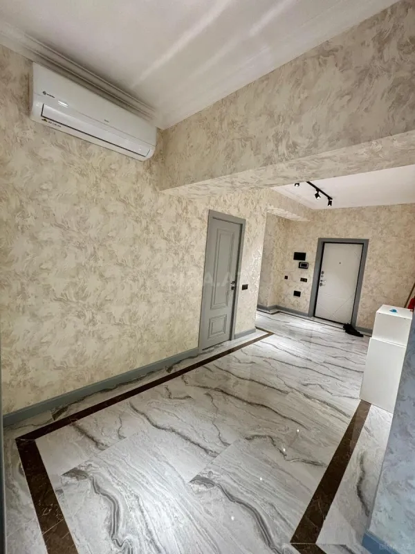 Satılır 2 otaqlı mənzil 80.7 m²