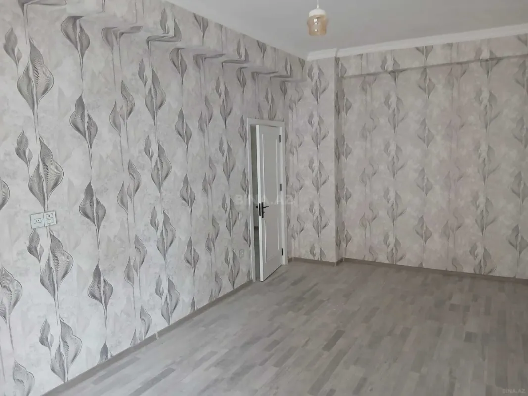 Satılır 2 otaqlı mənzil 76 m²