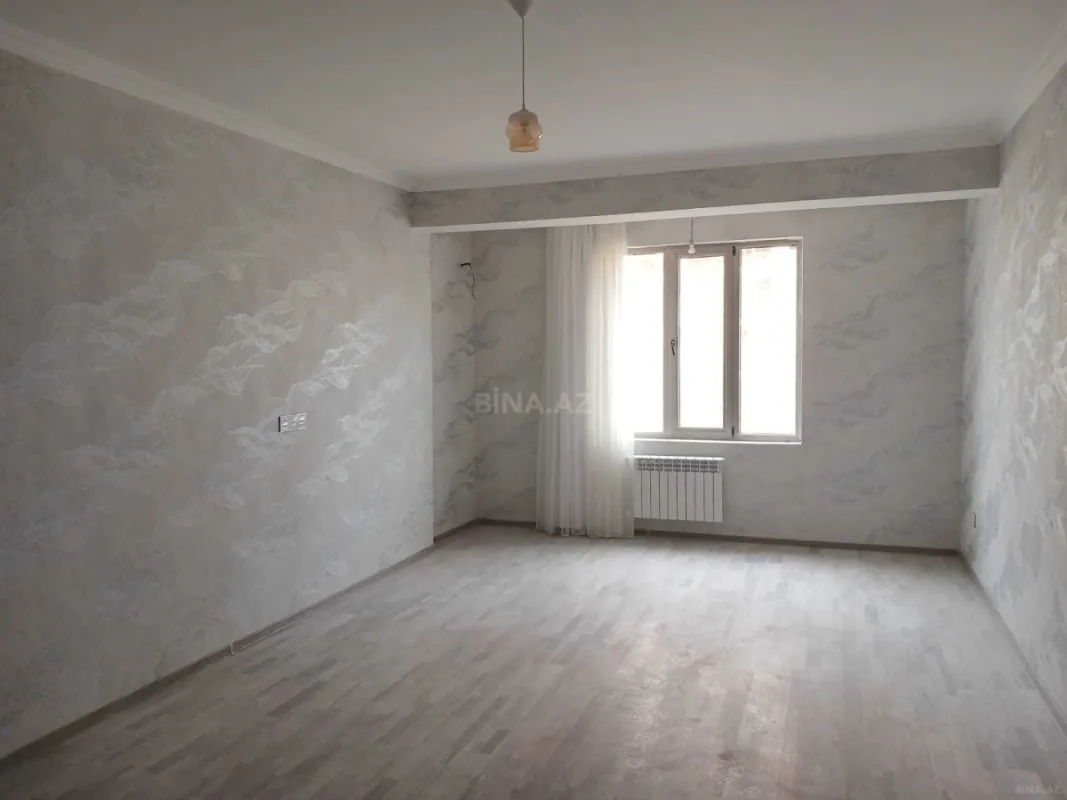 Satılır 2 otaqlı mənzil 76 m²