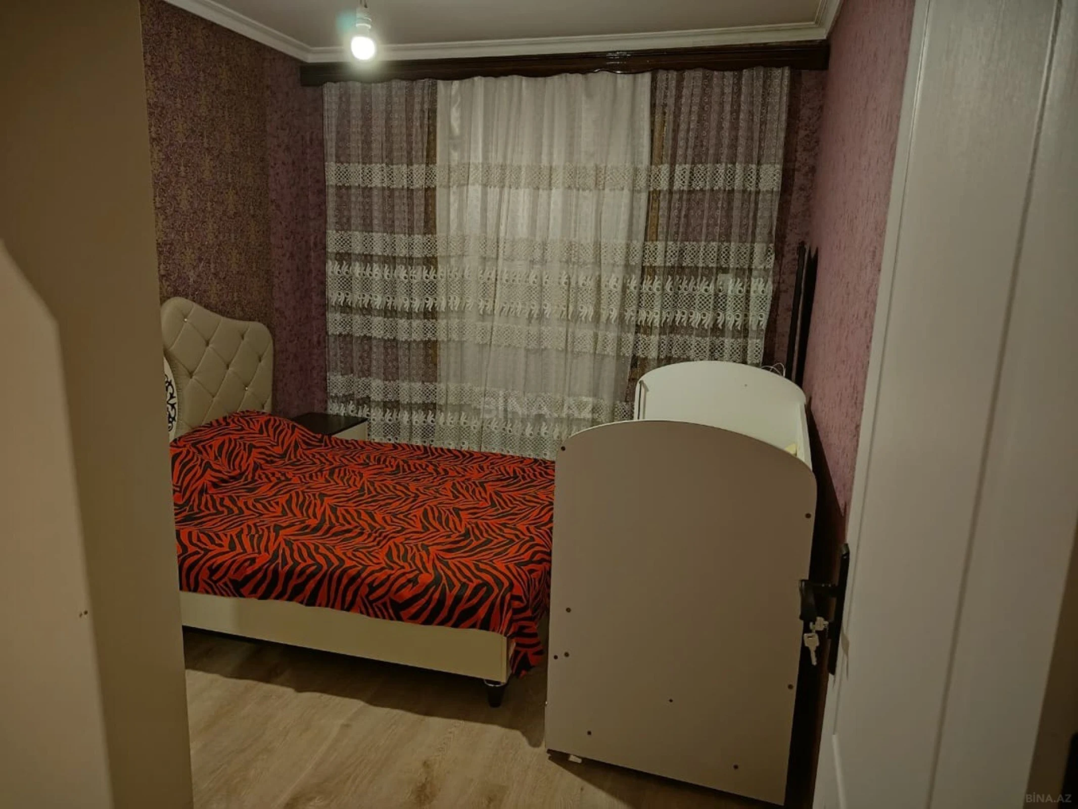 Satılır 4 otaqlı mənzil 100 m²