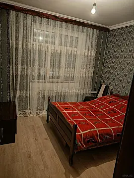 Satılır 4 otaqlı mənzil 100 m²