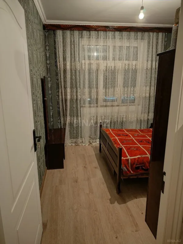 Satılır 4 otaqlı mənzil 100 m²