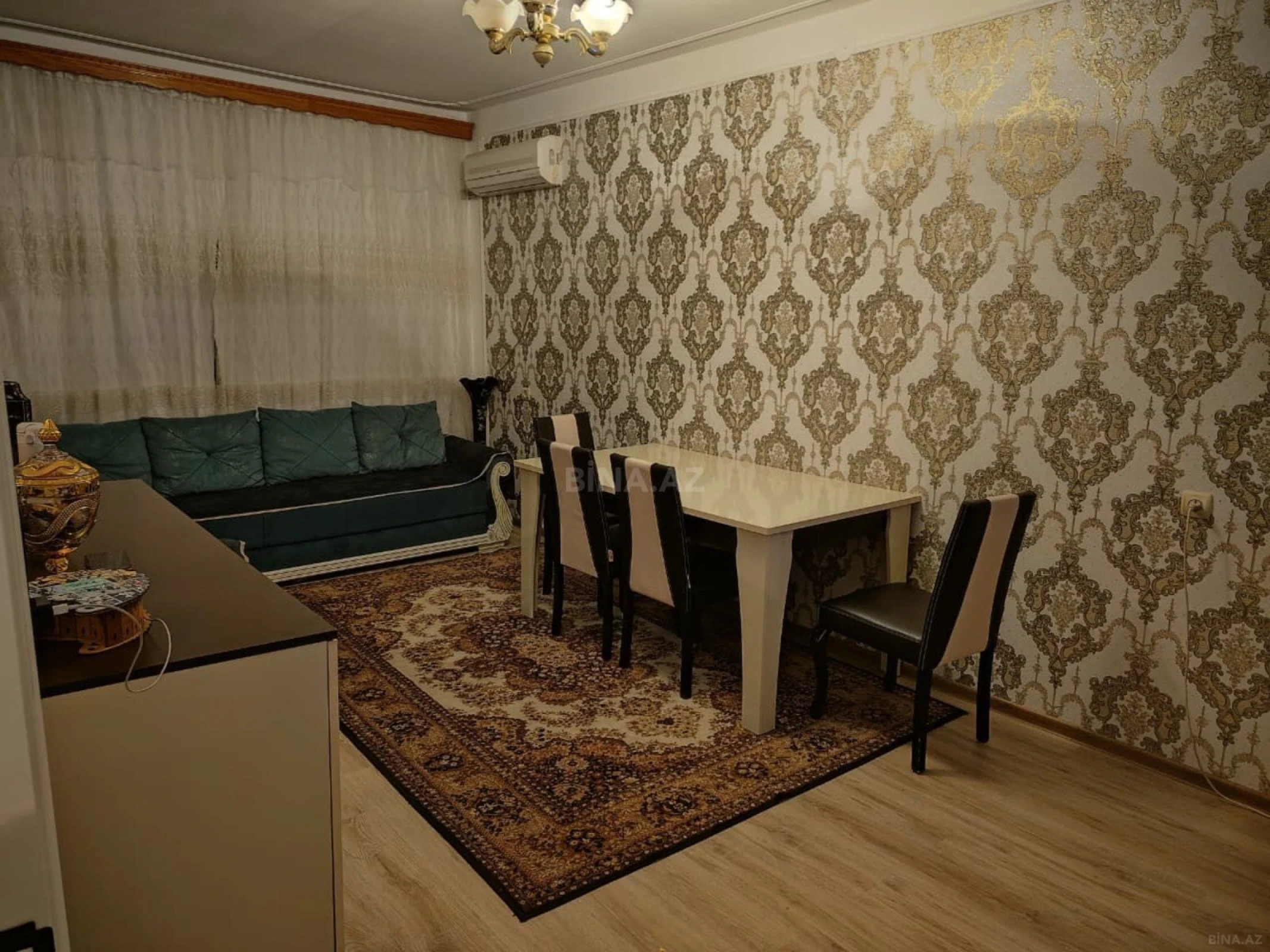 Satılır 4 otaqlı mənzil 100 m²