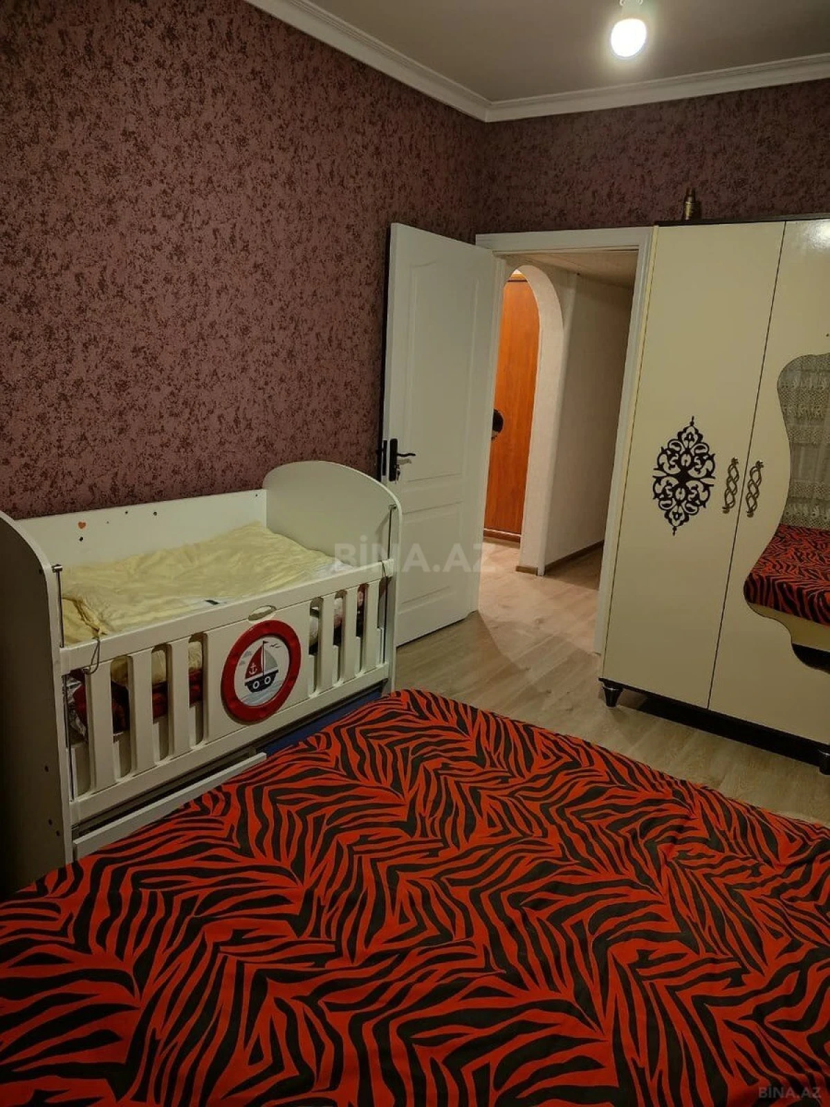 Satılır 4 otaqlı mənzil 100 m²