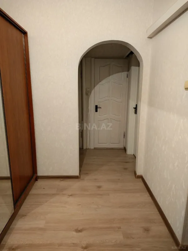 Satılır 4 otaqlı mənzil 100 m²