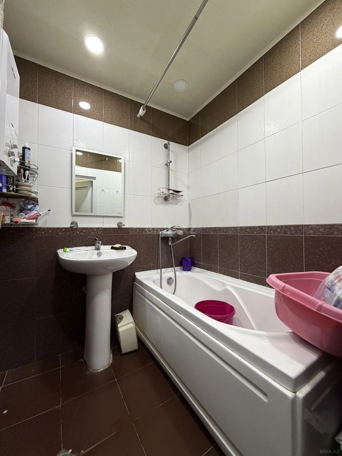 Satılır 2 otaqlı mənzil 65 m²