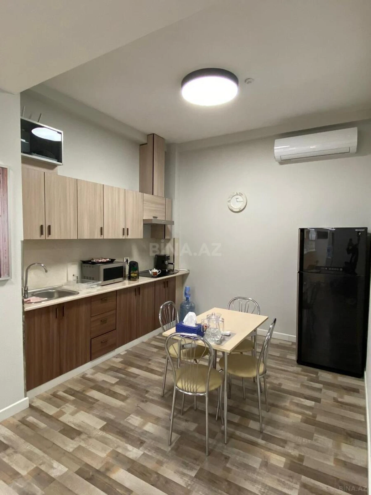 Satılır obyekt 250 m²