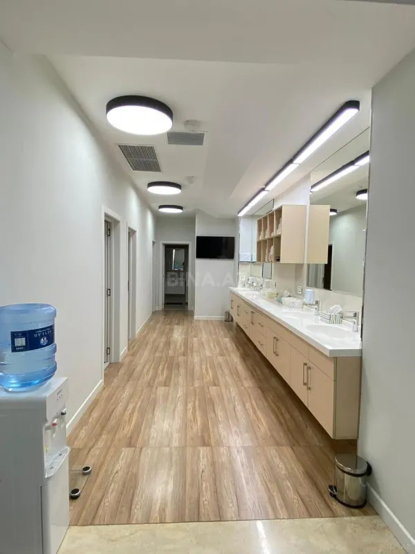 Satılır obyekt 250 m²