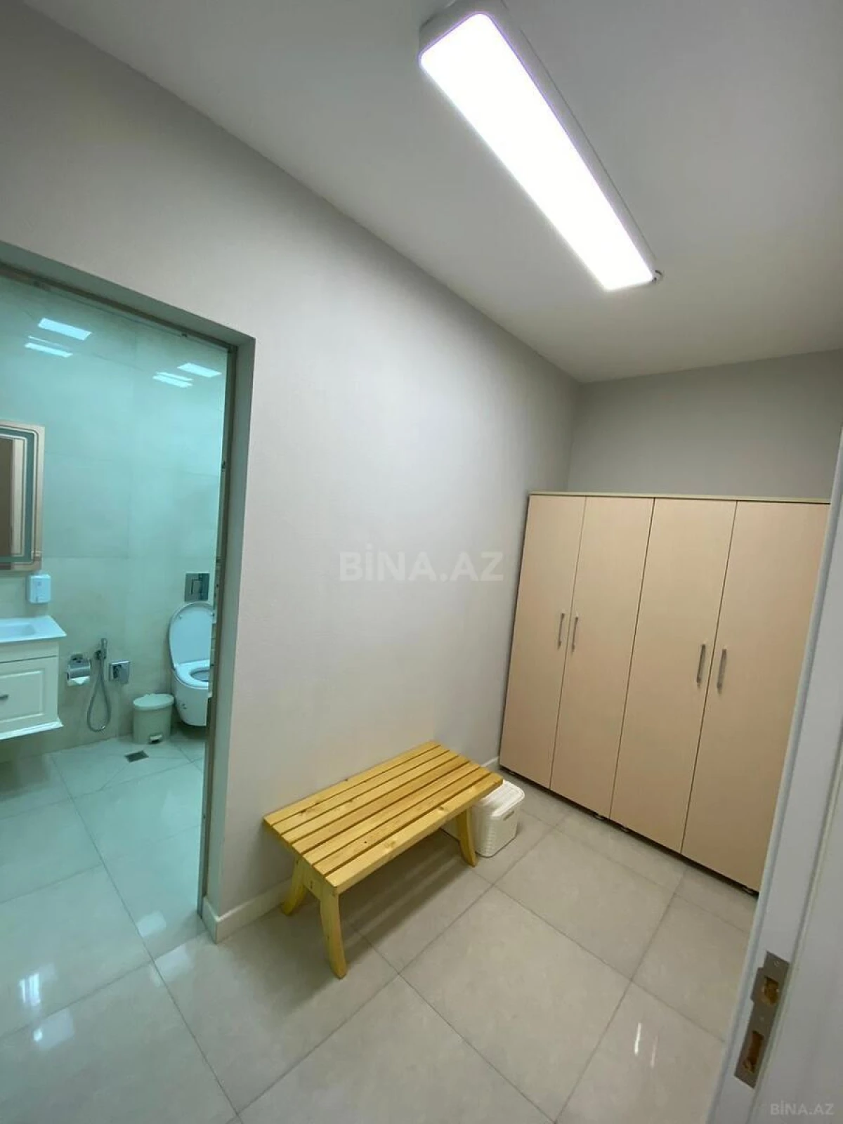 Satılır obyekt 250 m²