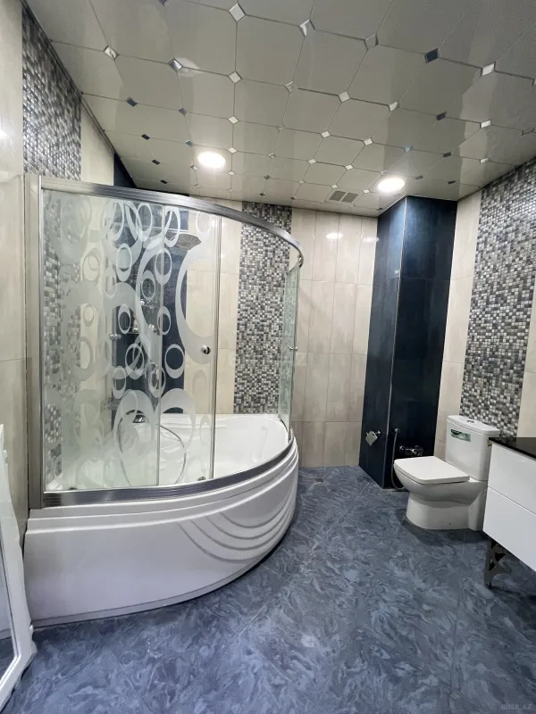 Satılır 4 otaqlı mənzil 204 m²