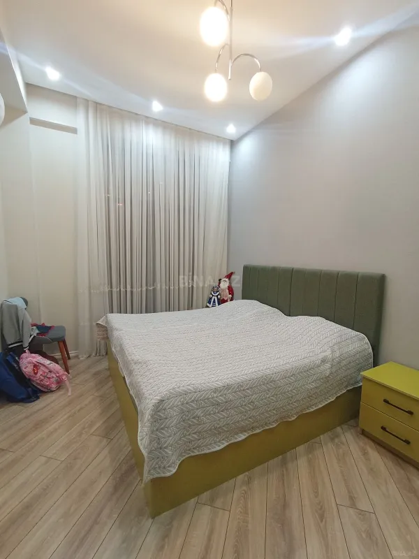 Kirayə verilir 3 otaqlı mənzil 142 m²