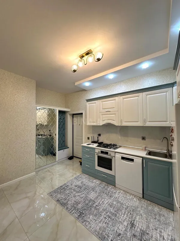 Satılır 2 otaqlı mənzil 58 m²