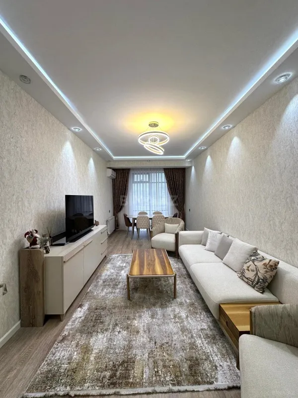 Satılır 2 otaqlı mənzil 58 m²
