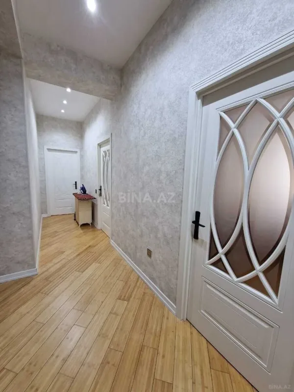 Satılır 2 otaqlı mənzil 92 m²