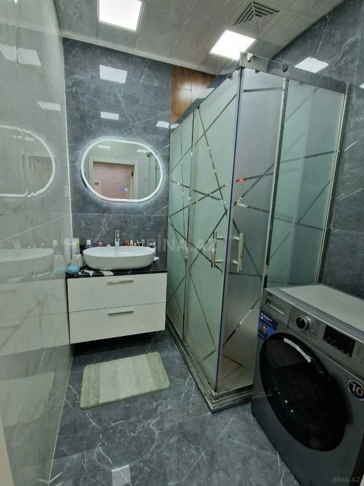 Satılır 2 otaqlı mənzil 92 m²