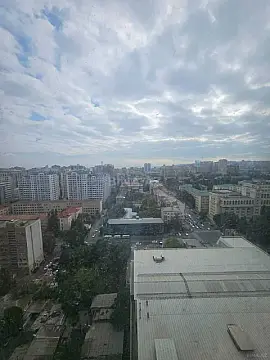 Satılır 4 otaqlı mənzil 164 m²