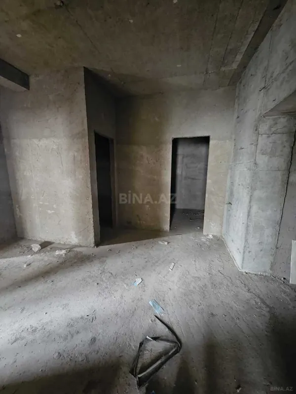 Satılır 4 otaqlı mənzil 164 m²