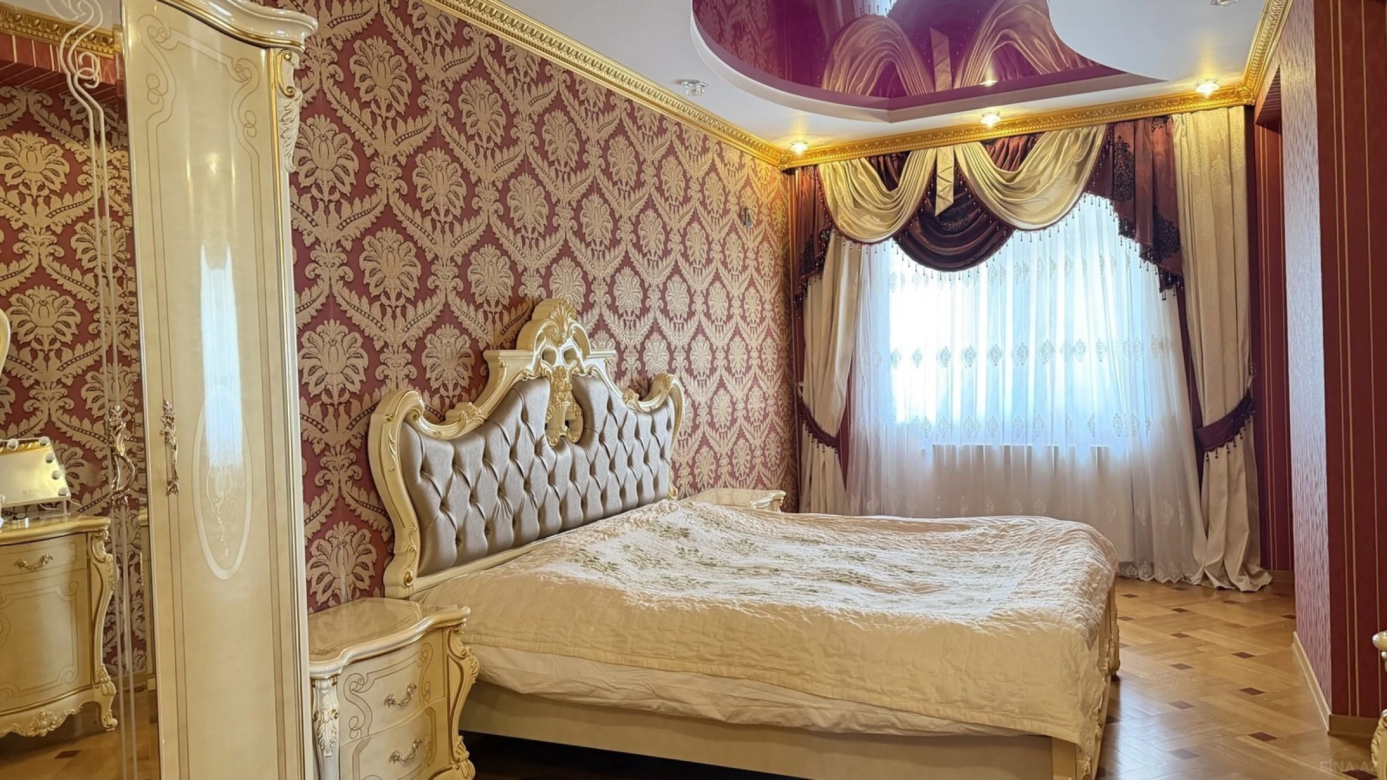 Kirayə verilir 3 otaqlı mənzil 140 m²