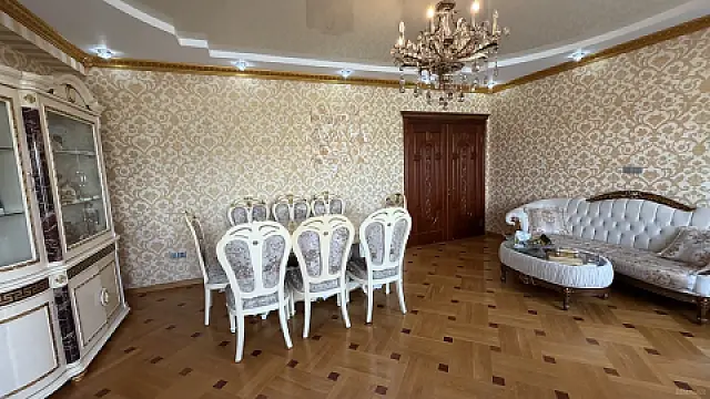 Kirayə verilir 3 otaqlı mənzil 140 m²