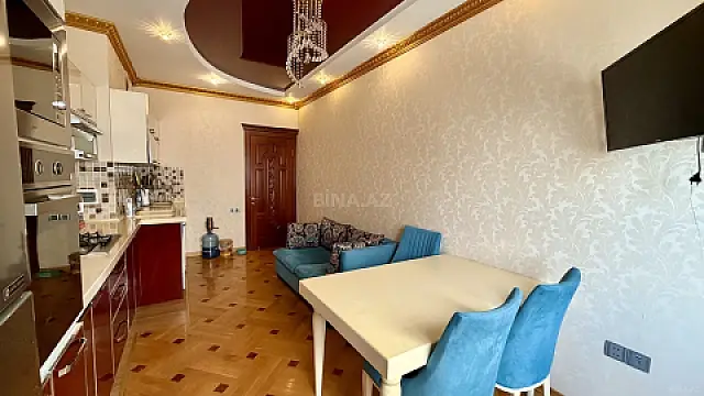 Kirayə verilir 3 otaqlı mənzil 140 m²
