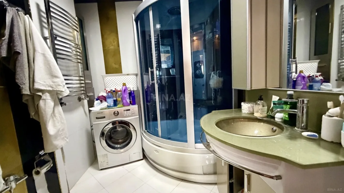 Kirayə verilir 3 otaqlı mənzil 140 m²