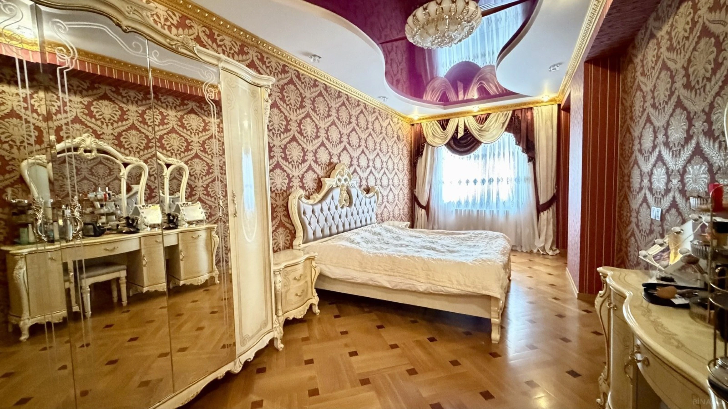 Kirayə verilir 3 otaqlı mənzil 140 m²