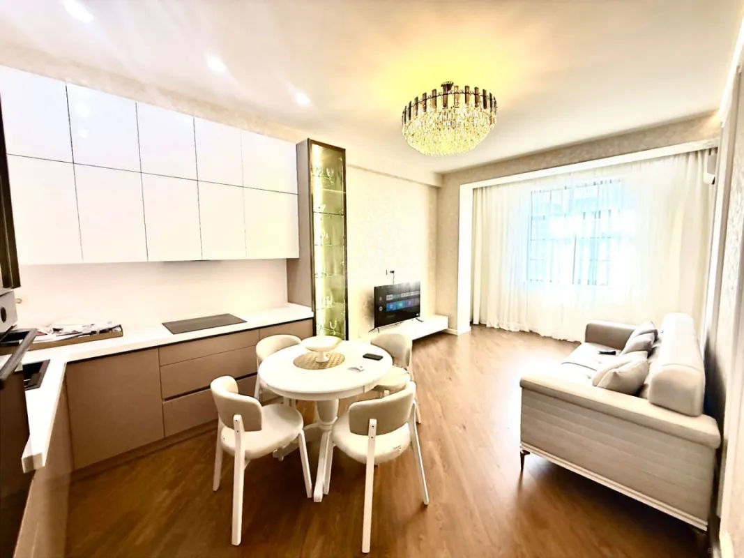 Kirayə verilir 2 otaqlı mənzil 70 m²