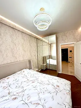 Kirayə verilir 2 otaqlı mənzil 70 m²