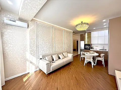 Kirayə verilir 2 otaqlı mənzil 70 m²
