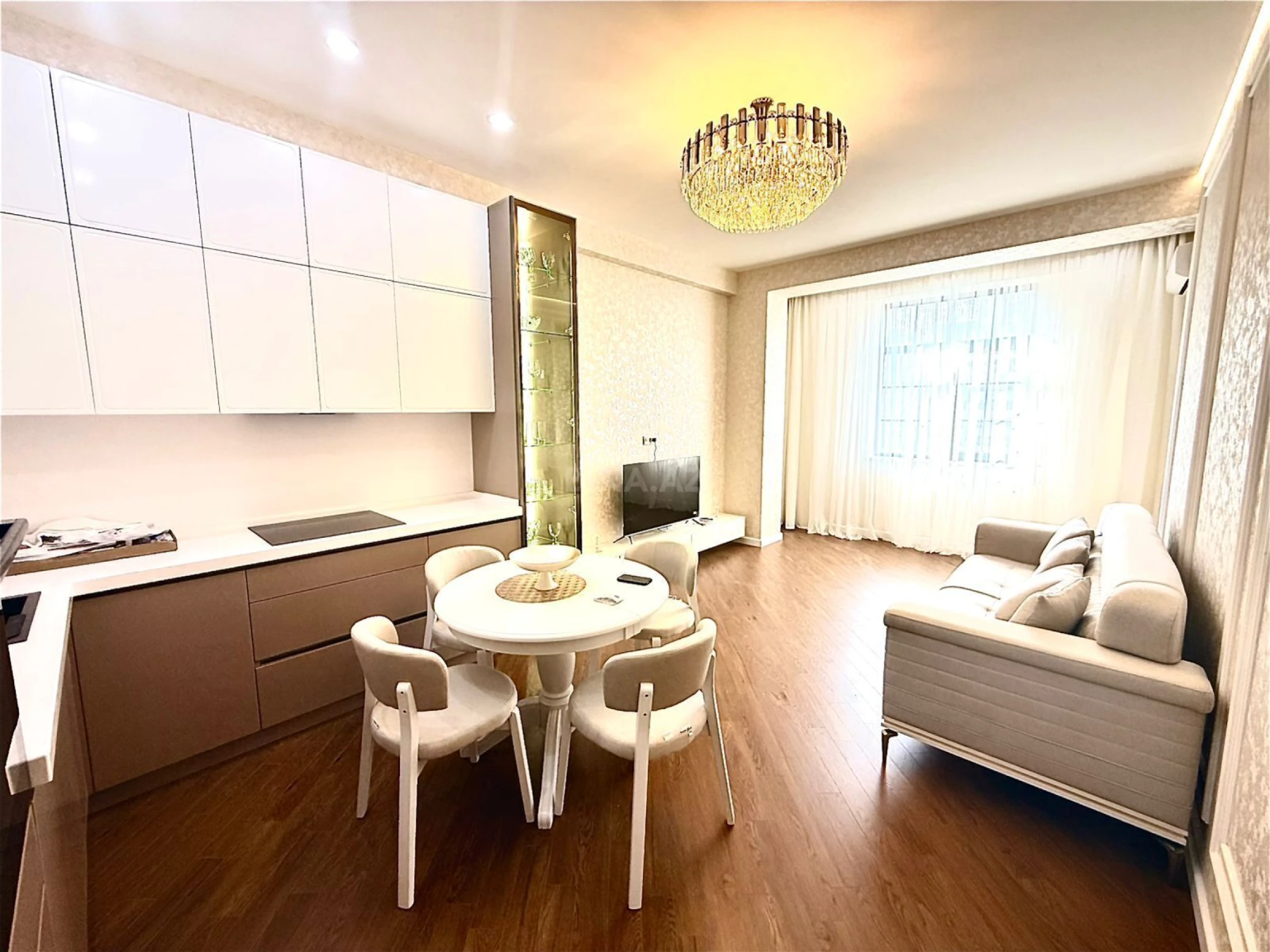 Kirayə verilir 2 otaqlı mənzil 70 m²