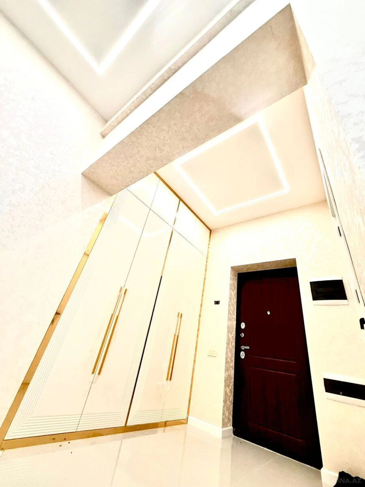 Kirayə verilir 2 otaqlı mənzil 70 m²