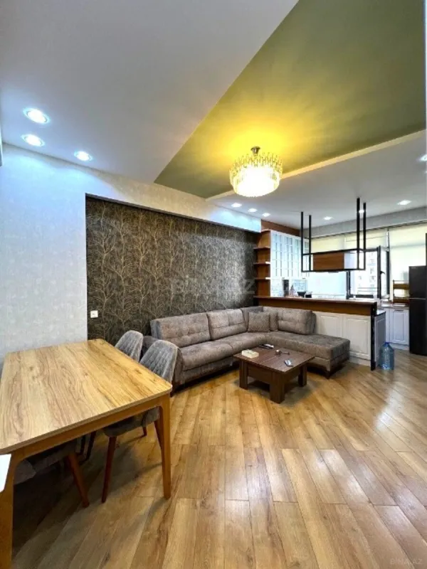 Satılır 3 otaqlı mənzil 90 m²