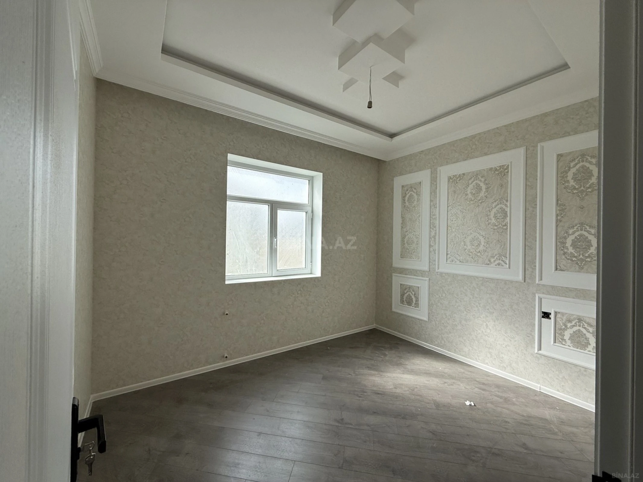 Satılır 6 otaqlı həyət evi 200 m²