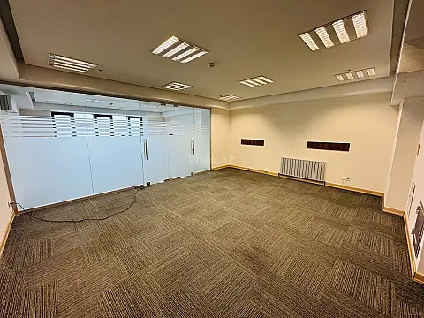 Kirayə verilir 3 otaqlı ofis 85 m²