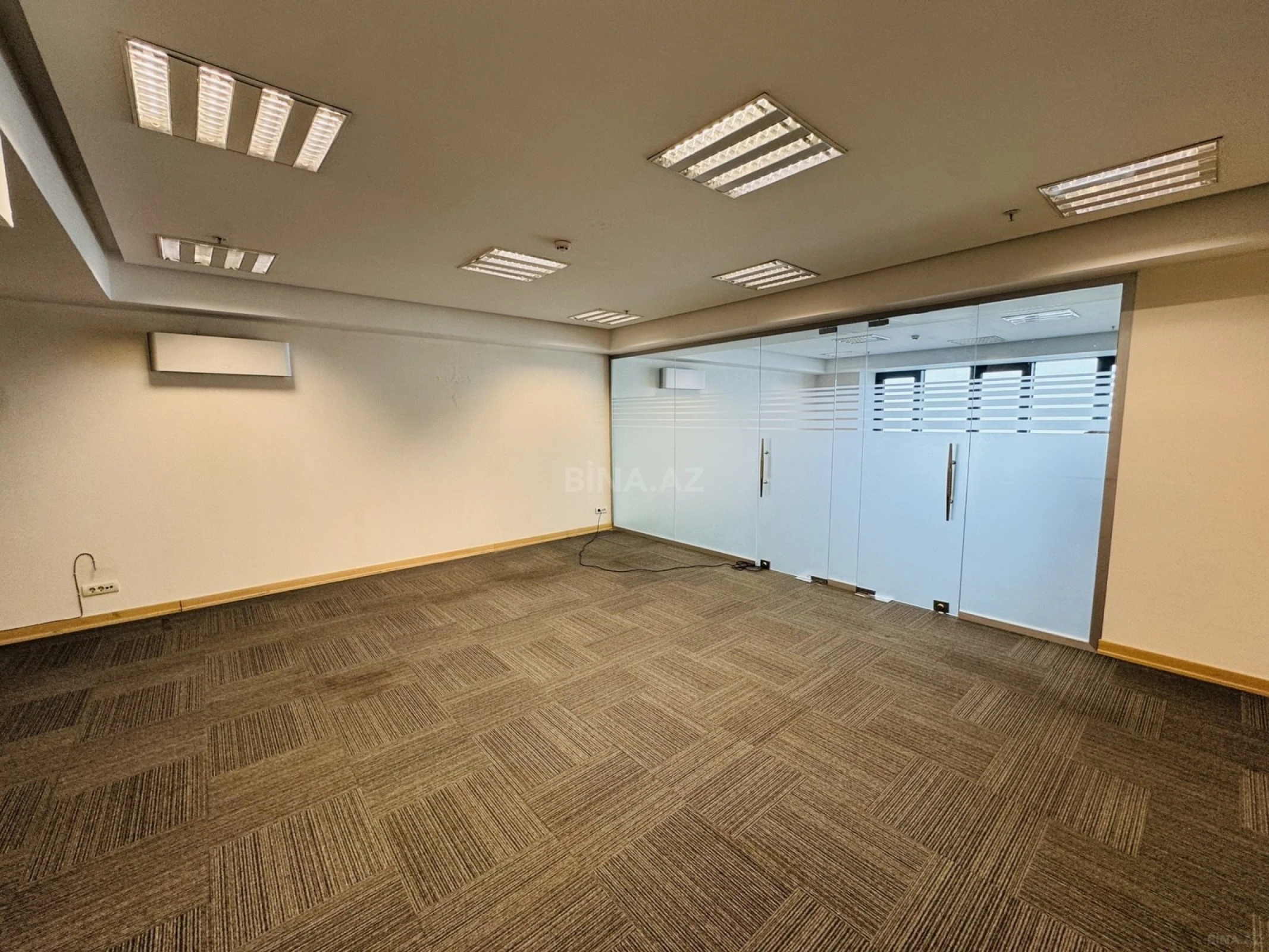 Kirayə verilir 3 otaqlı ofis 85 m²