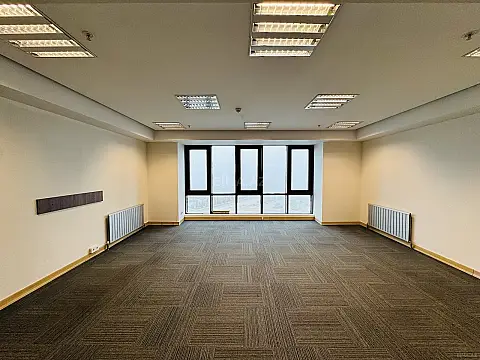 Kirayə verilir 3 otaqlı ofis 85 m²